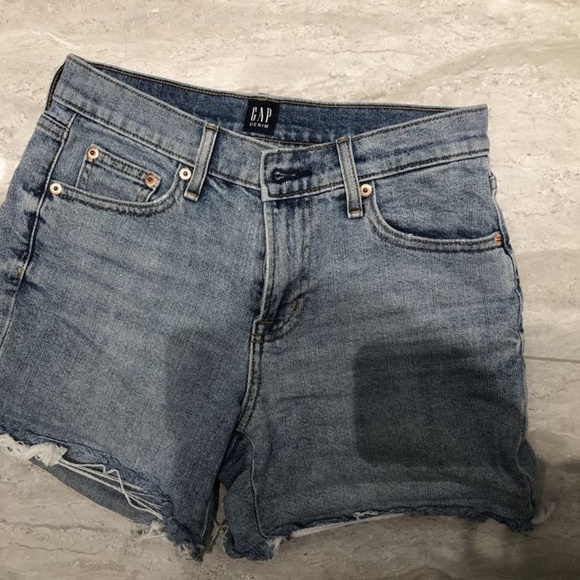 Gap mini short in size 24 - Picture 1 of 2